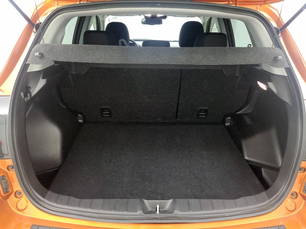 Trunk/Cargo (Seats Up)