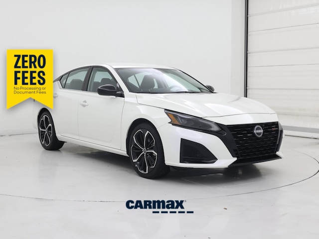White 2026 Nissan Altima Sedan Front-Wheel Drive Automatic