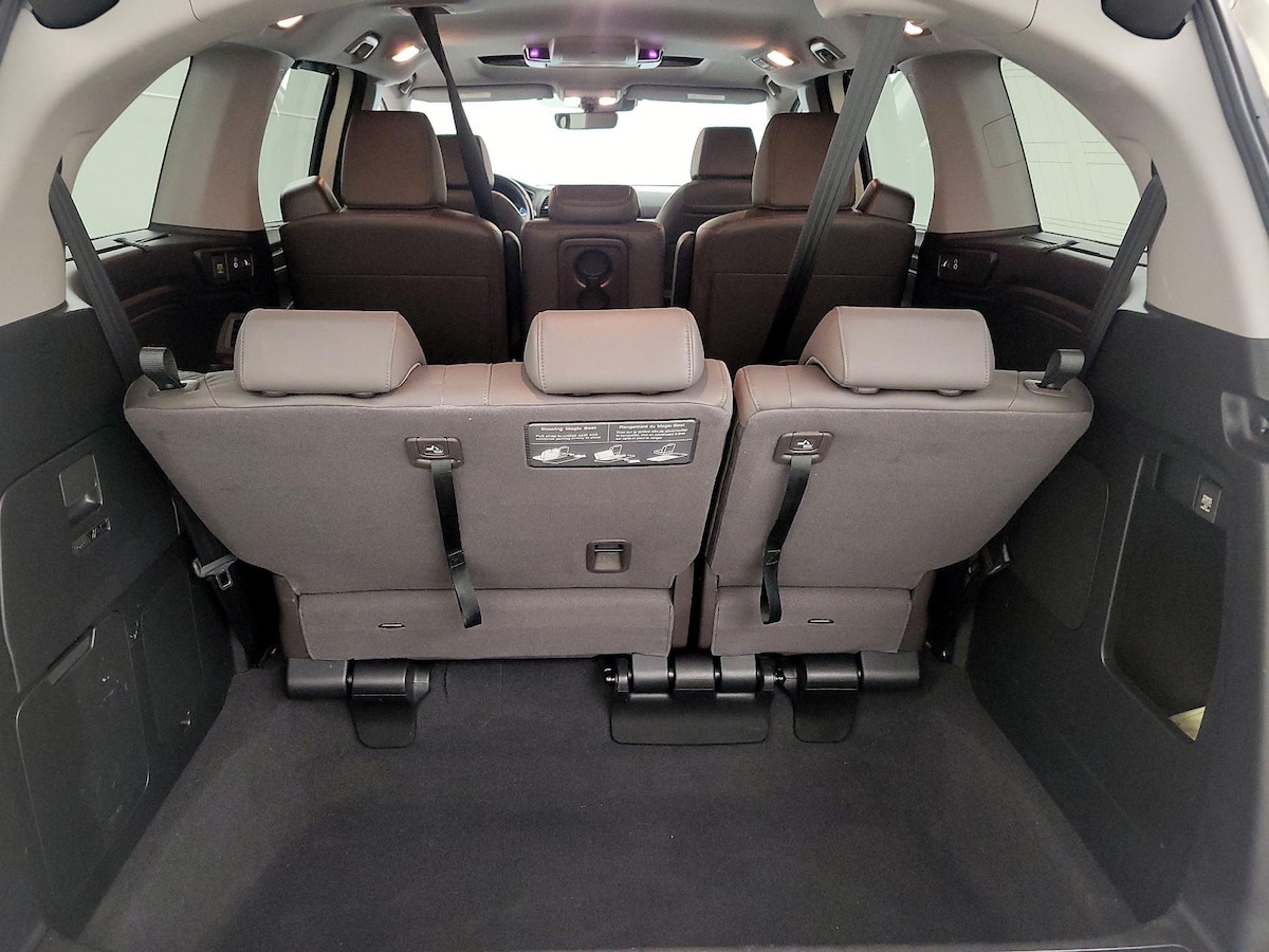 Trunk/Cargo (Seats Up)