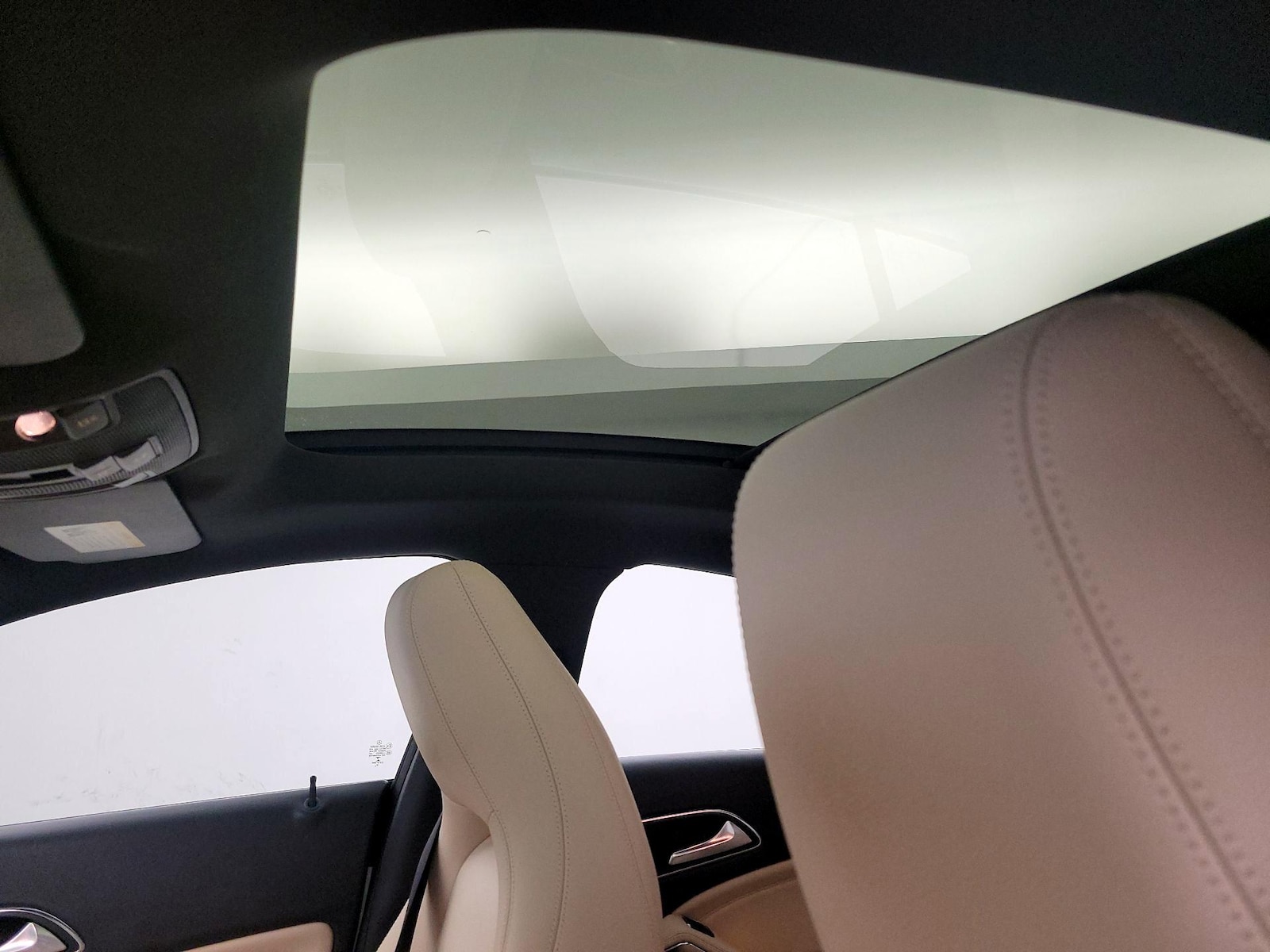Sunroof(s) & Overhead Airbags