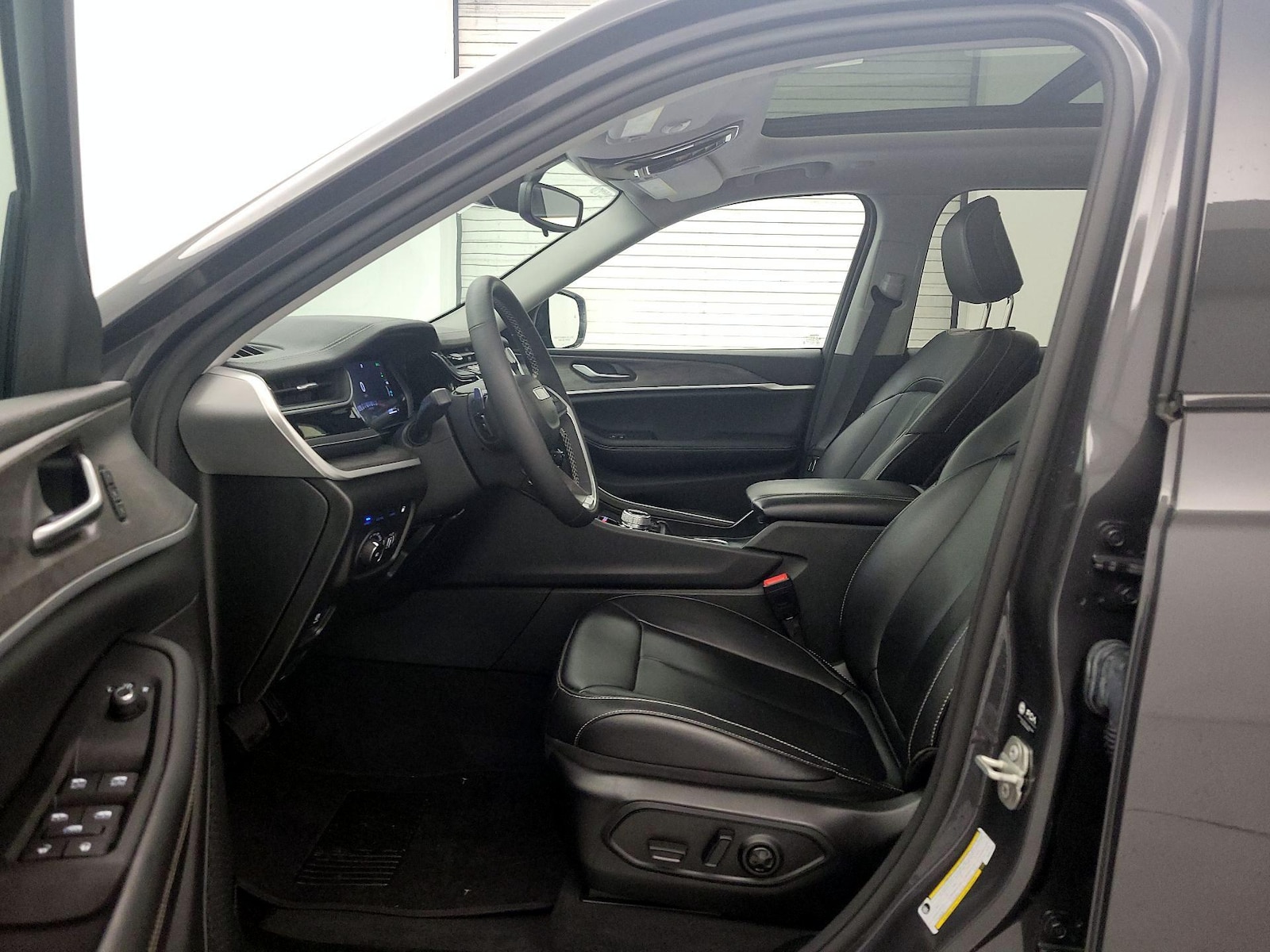 2024 Jeep Grand Cherokee 4xe - Photo 12