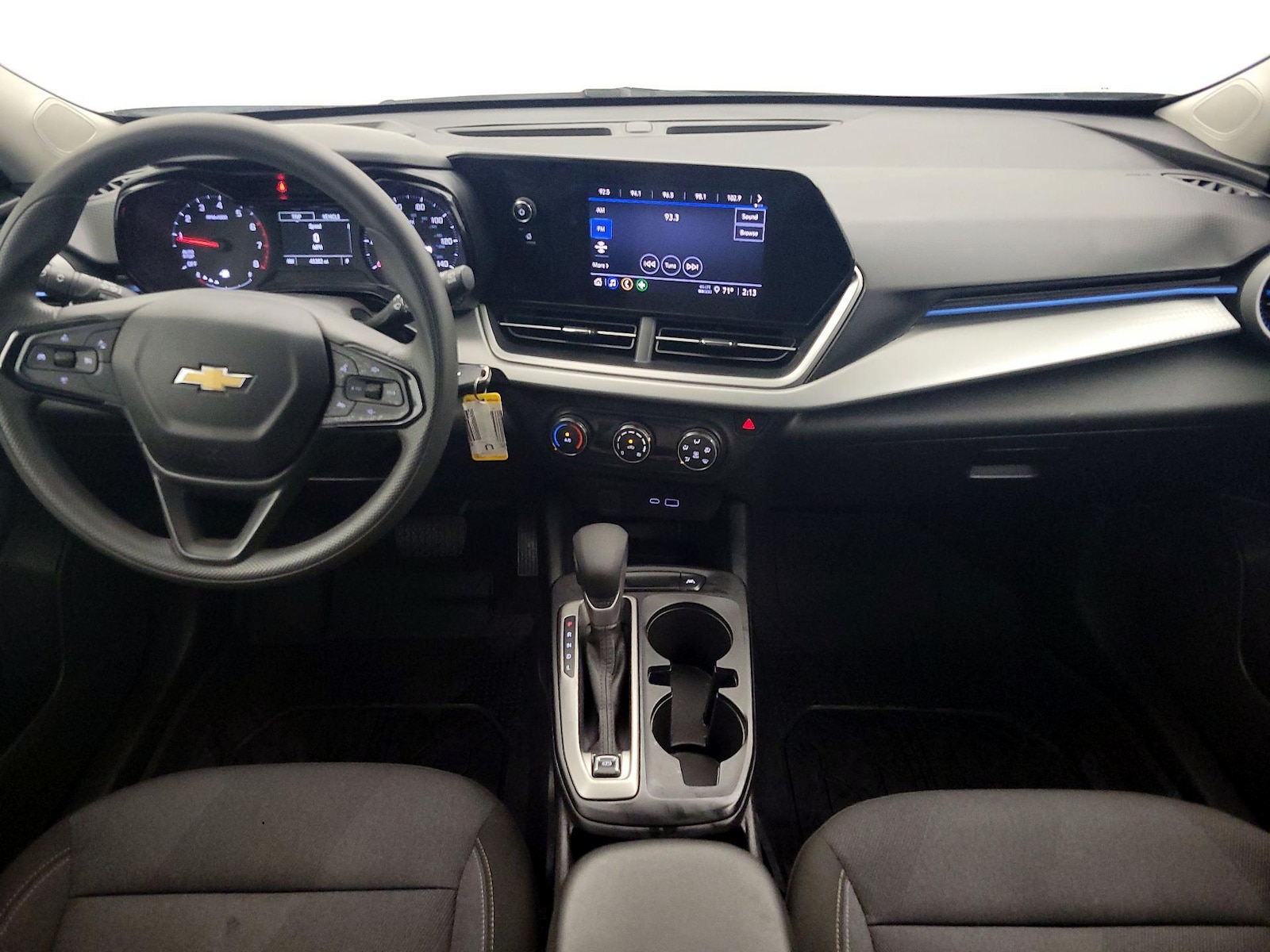 2025 Chevrolet Trax LS - Photo 10