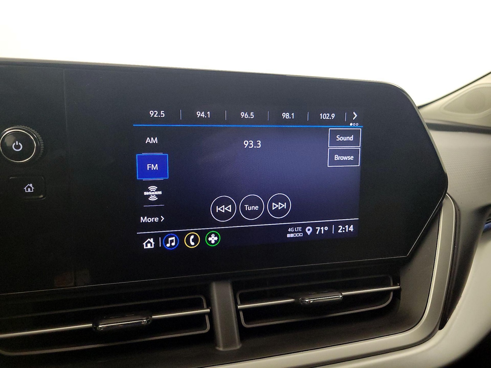 2025 Chevrolet Trax LS - Photo 16