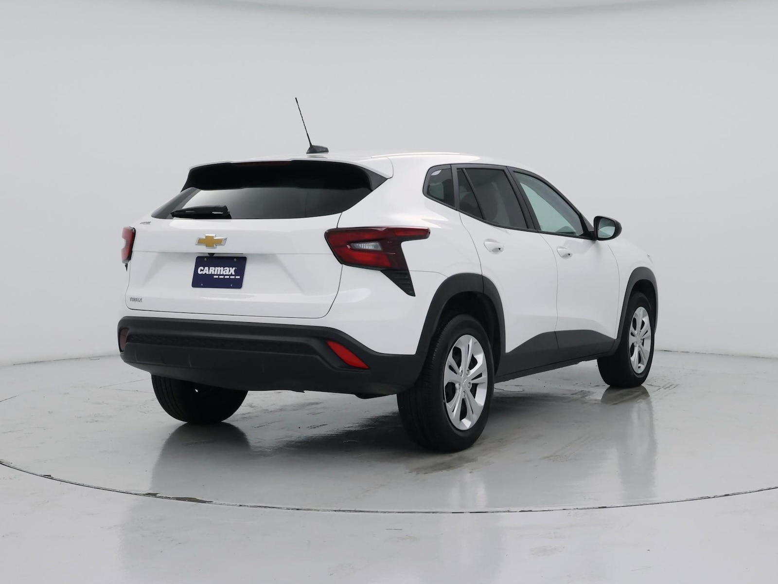 2025 Chevrolet Trax LS - Photo 9