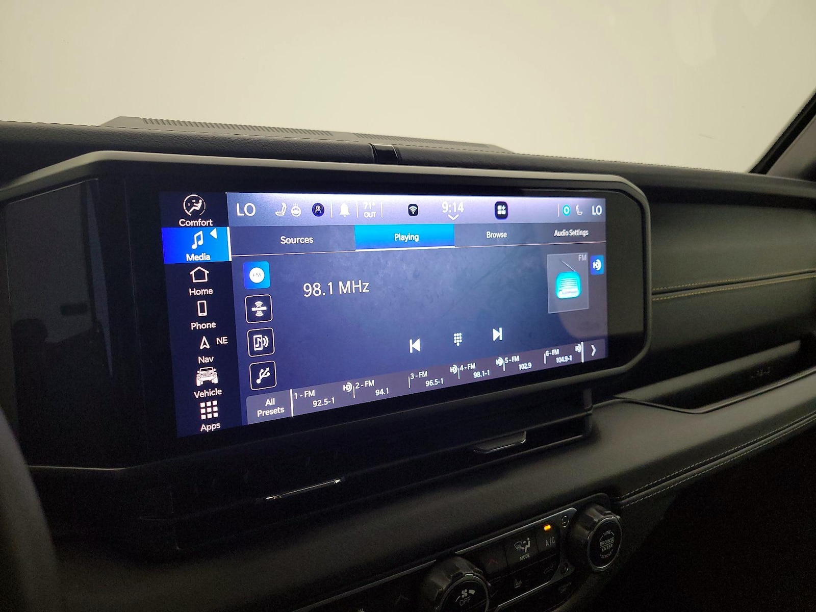 2024 Jeep Wrangler 4xe Sahara 4XE - Photo 17