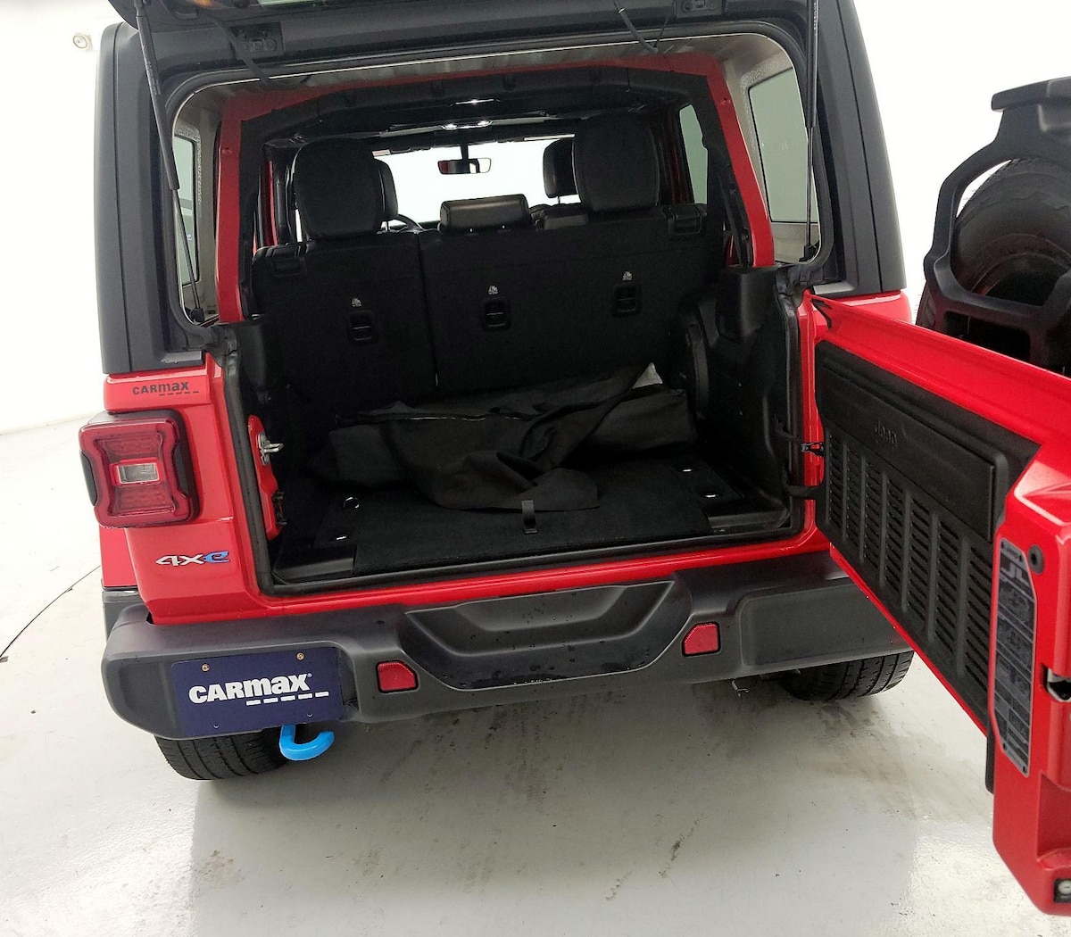 Trunk/Cargo (Seats Up)