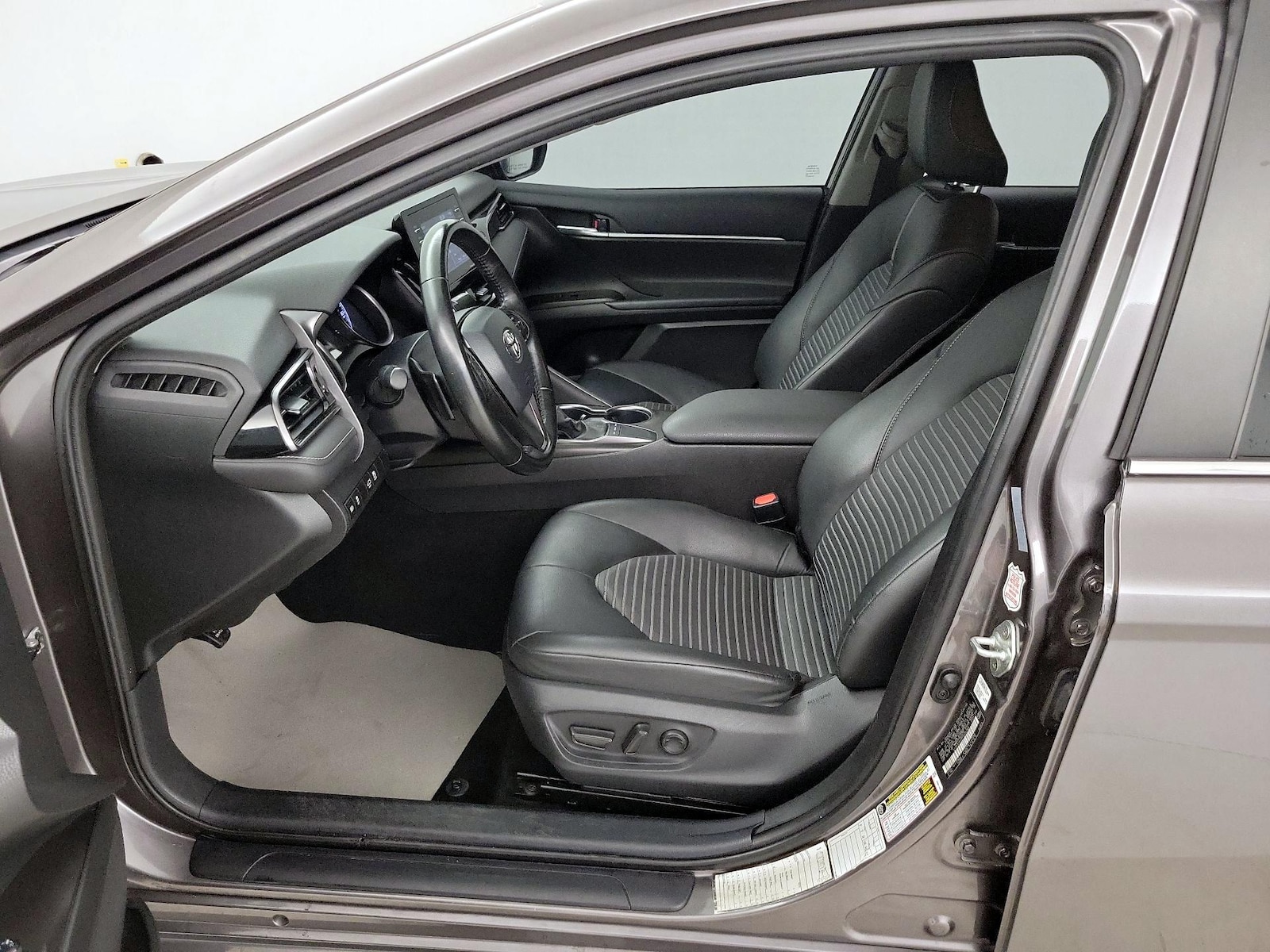 Power Seat(s) & Side Airbags