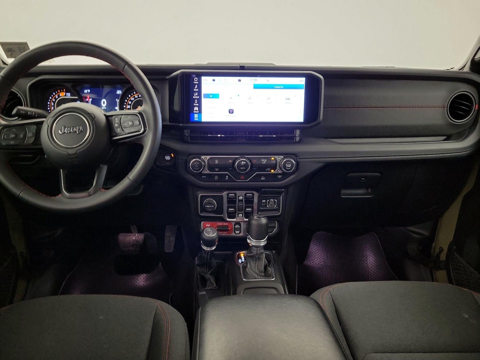 2025 Jeep Wrangler 4-Door Rubicon - Photo 10