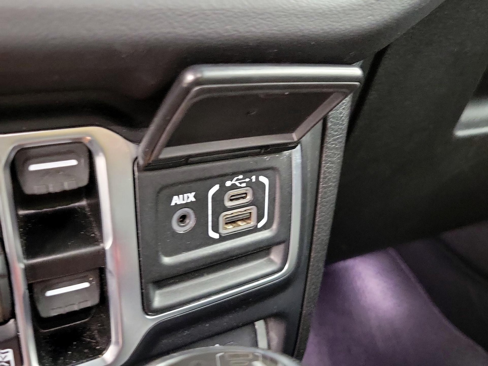 2025 Jeep Wrangler 4-Door Rubicon - Photo 19