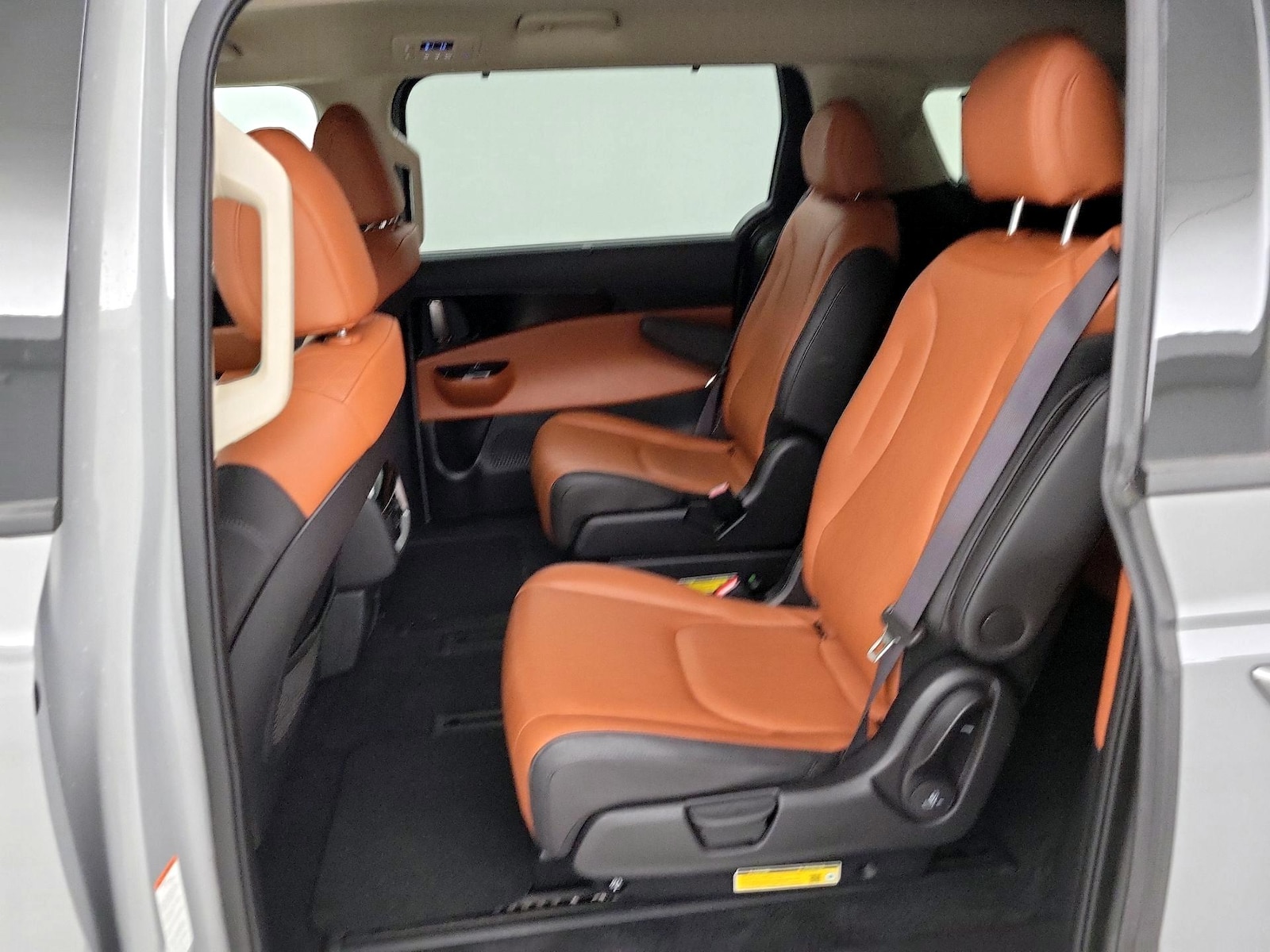 2024 Kia Carnival SX - Photo 21