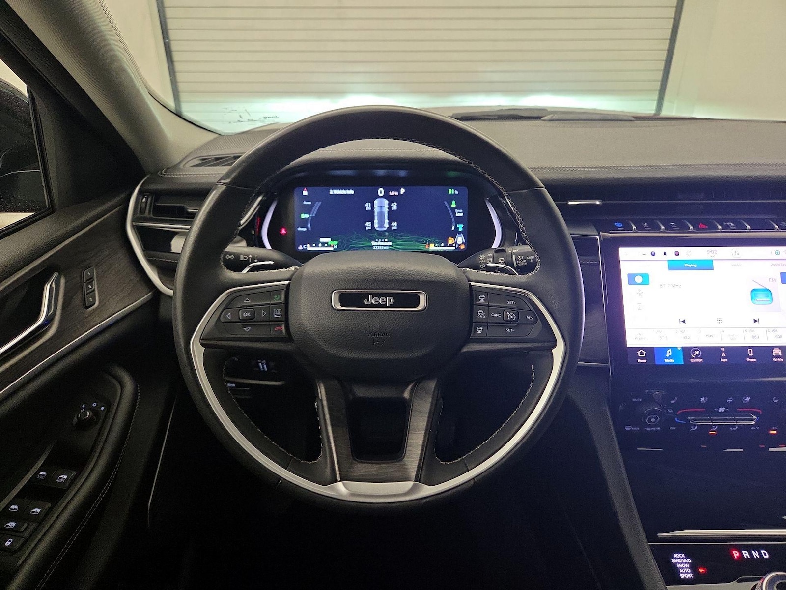 2024 Jeep Grand Cherokee Anniversary Edition 4xe - Photo 11