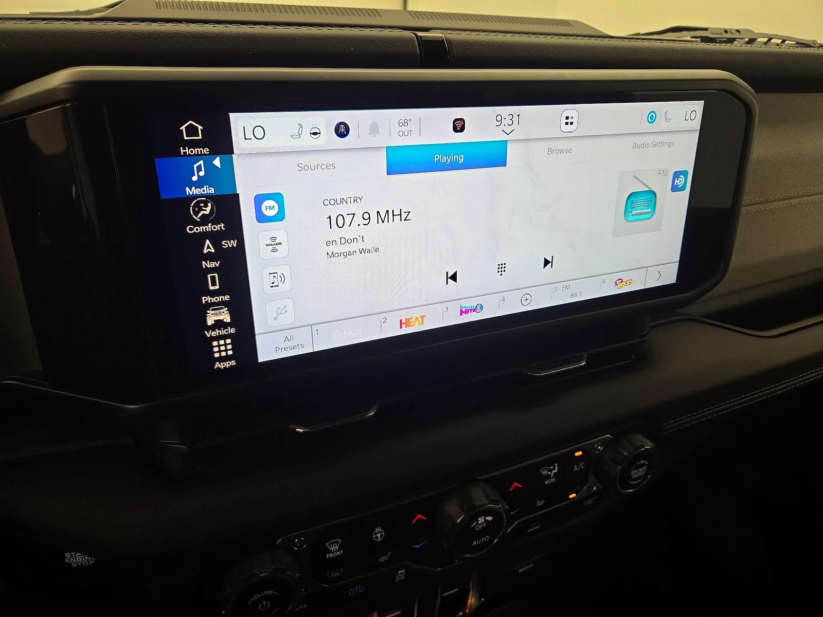 2024 Jeep Wrangler 4xe Sahara 4XE - Photo 17
