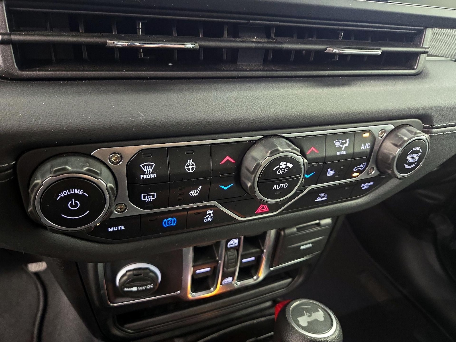 2024 Jeep Wrangler 4xe Sahara 4XE - Photo 18