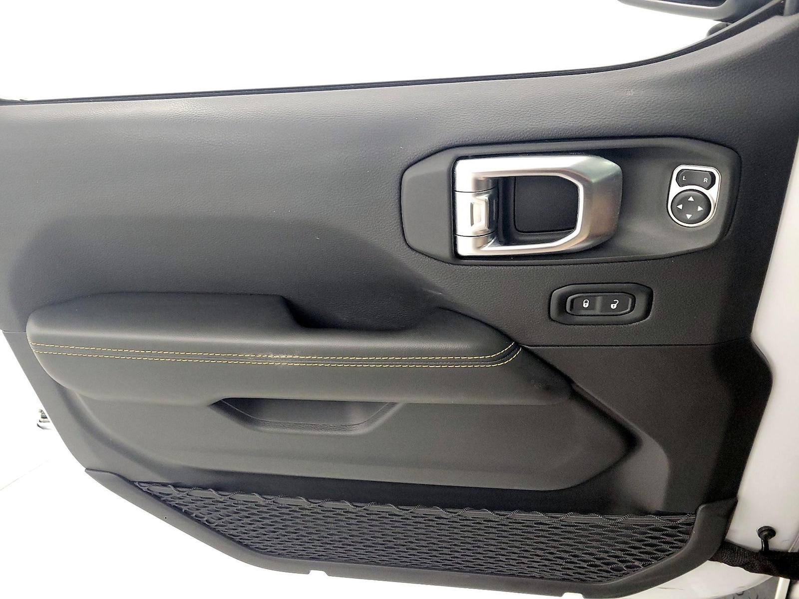 2024 Jeep Wrangler 4xe Sahara 4XE - Photo 13