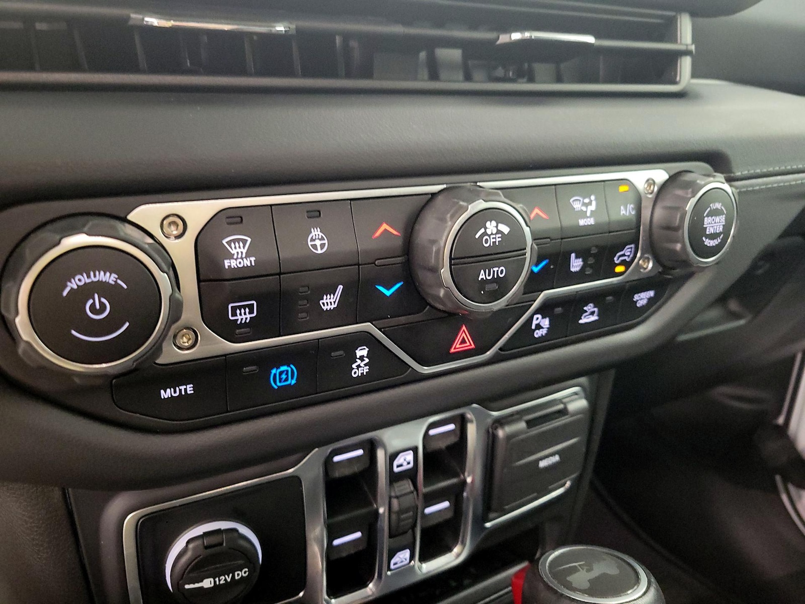 2024 Jeep Wrangler 4xe Sahara 4XE - Photo 18