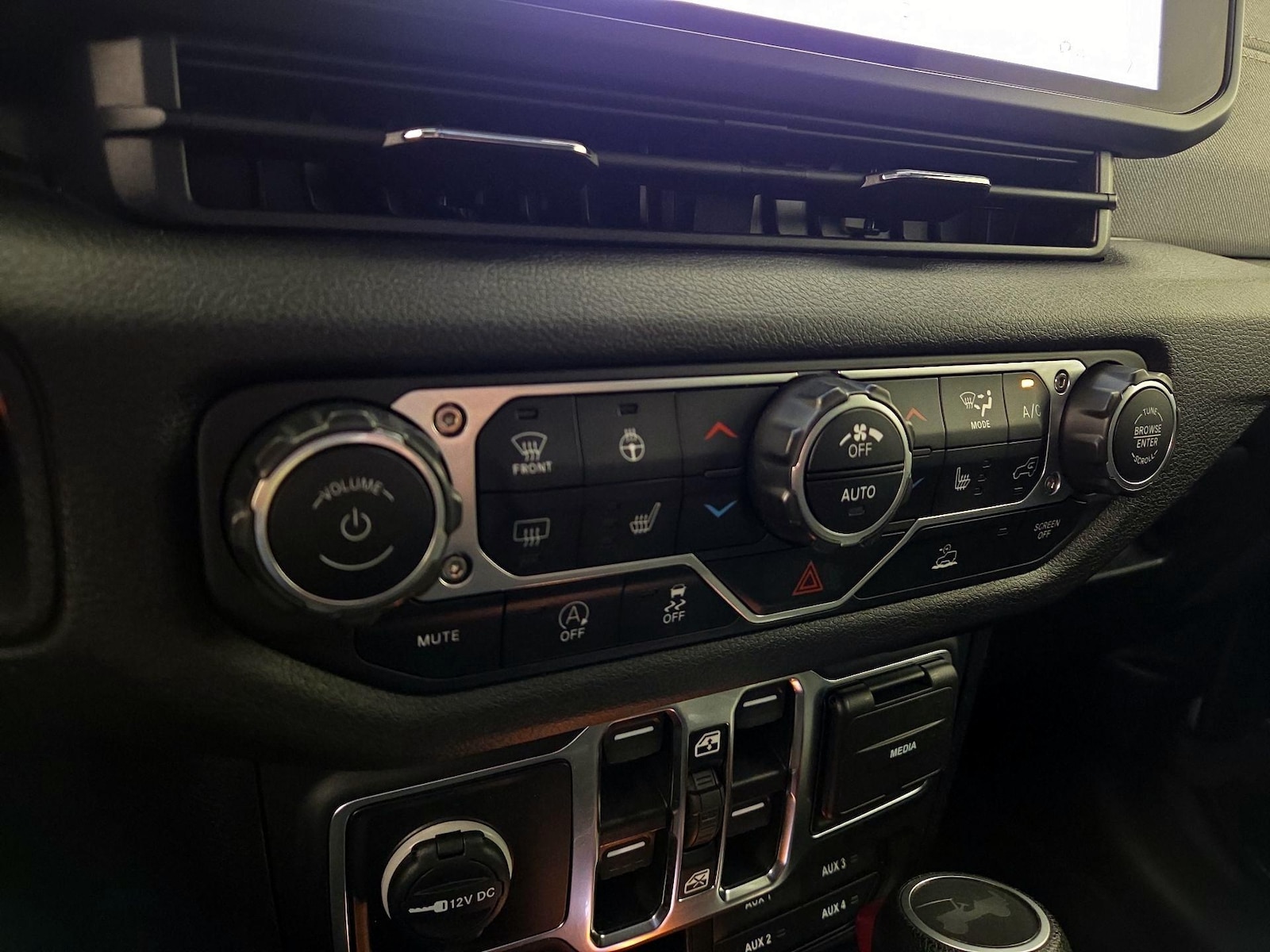 2024 Jeep Wrangler 4-Door Sport S - Photo 17