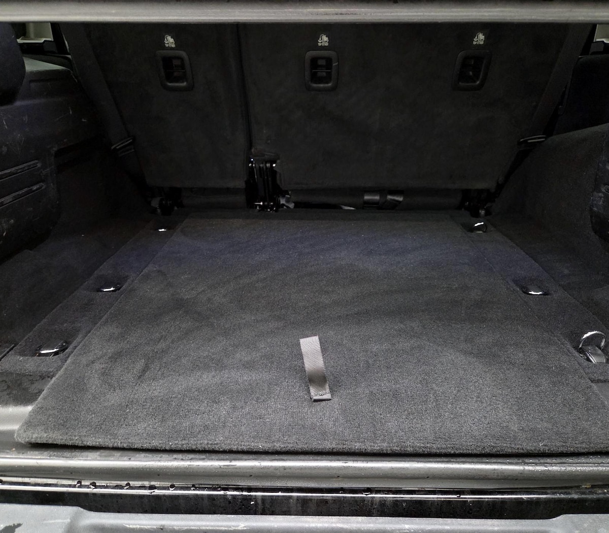 Trunk/Cargo (Seats Up)