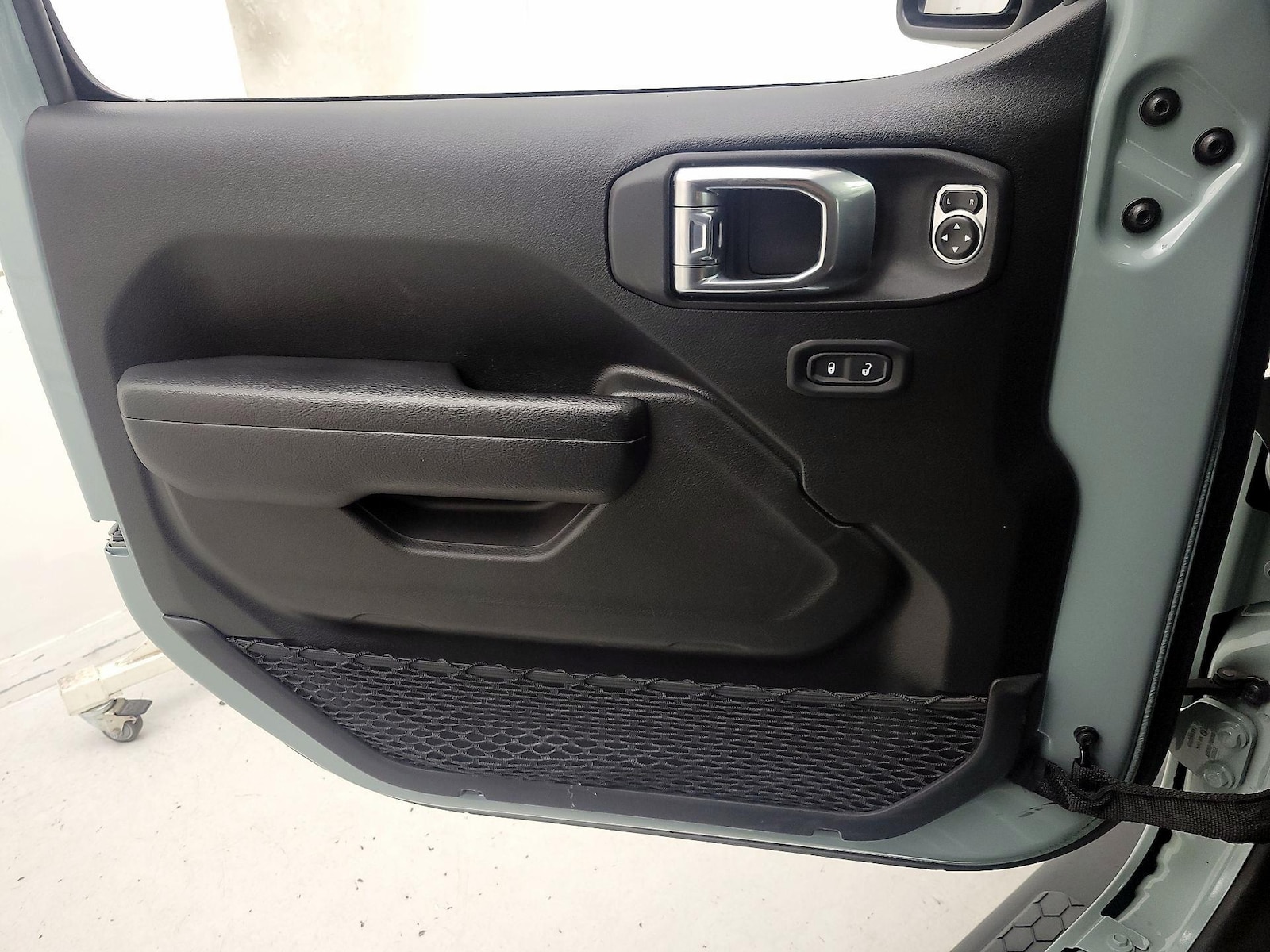 2024 Jeep Wrangler 2-Door Sport S - Photo 13