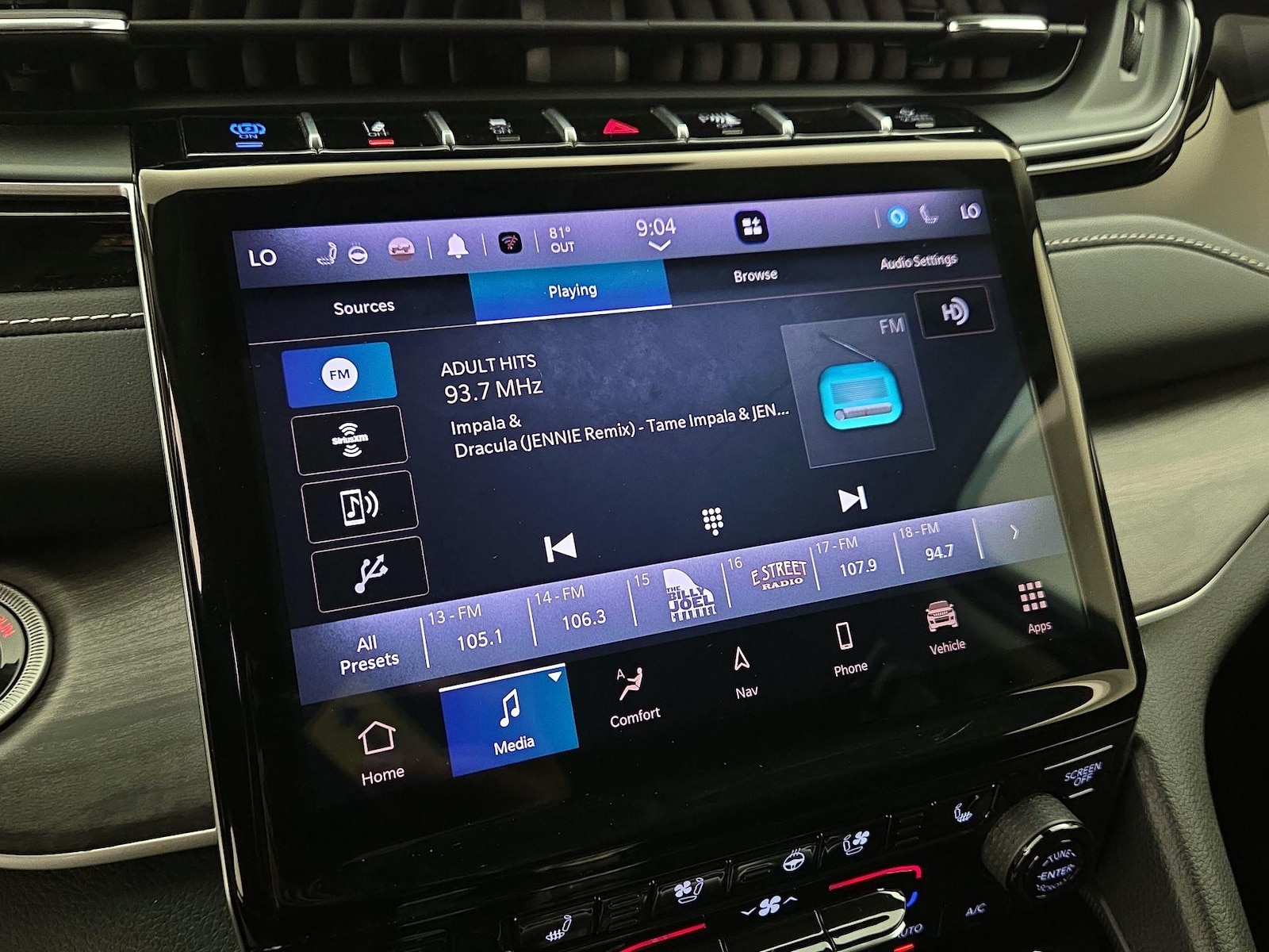 2023 Jeep Grand Cherokee 30th Anniversary 4xe - Photo 16