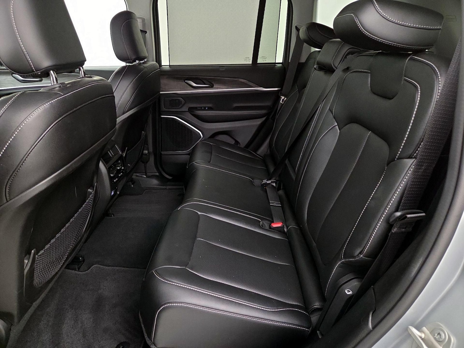2023 Jeep Grand Cherokee 30th Anniversary 4xe - Photo 20