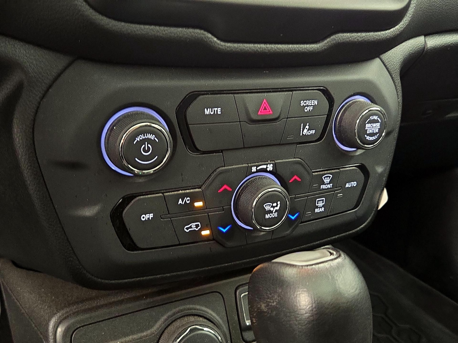2023 Jeep Renegade Limited - Photo 18