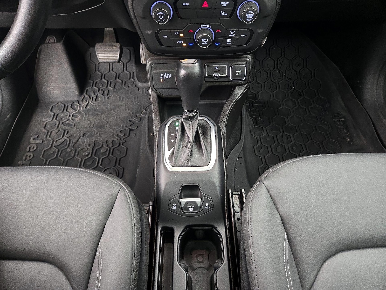 2023 Jeep Renegade Limited - Photo 19