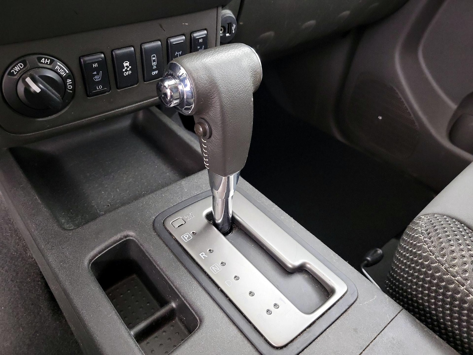2018 Nissan Frontier PRO-4X - Photo 18