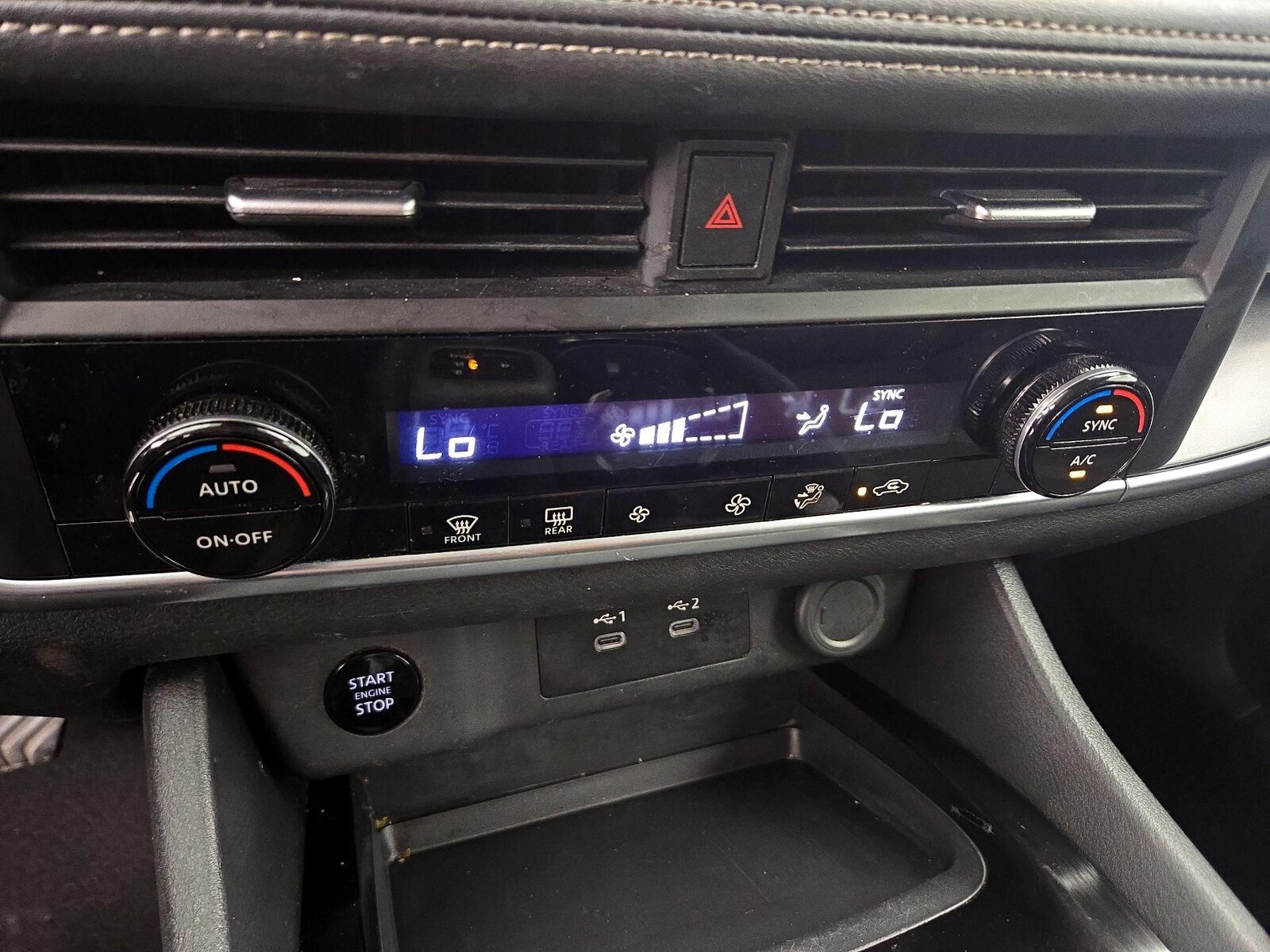 2025 Nissan Rogue SV - Photo 17