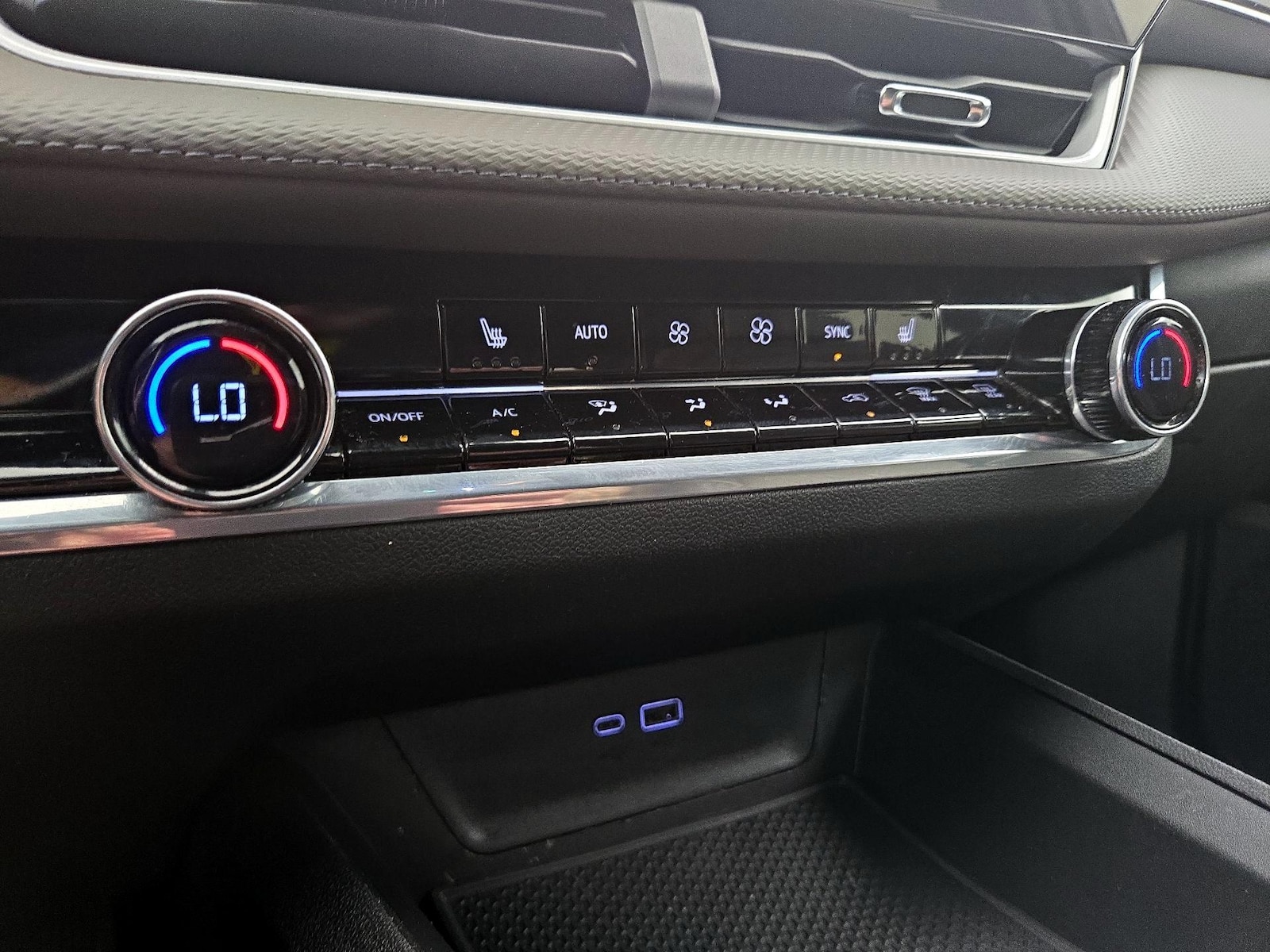2025 Chevrolet Equinox LT - Photo 18