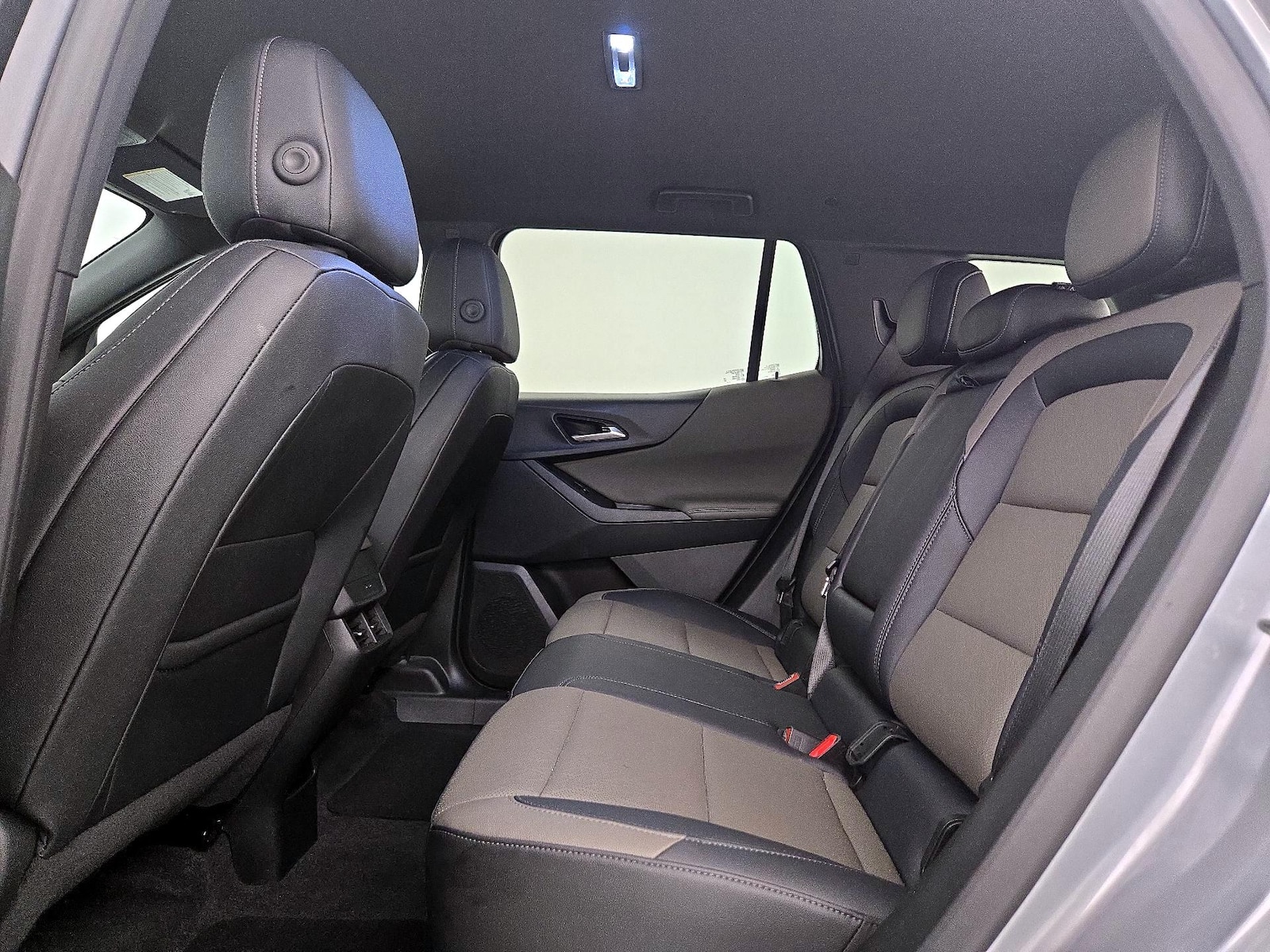 2025 Chevrolet Equinox LT - Photo 21