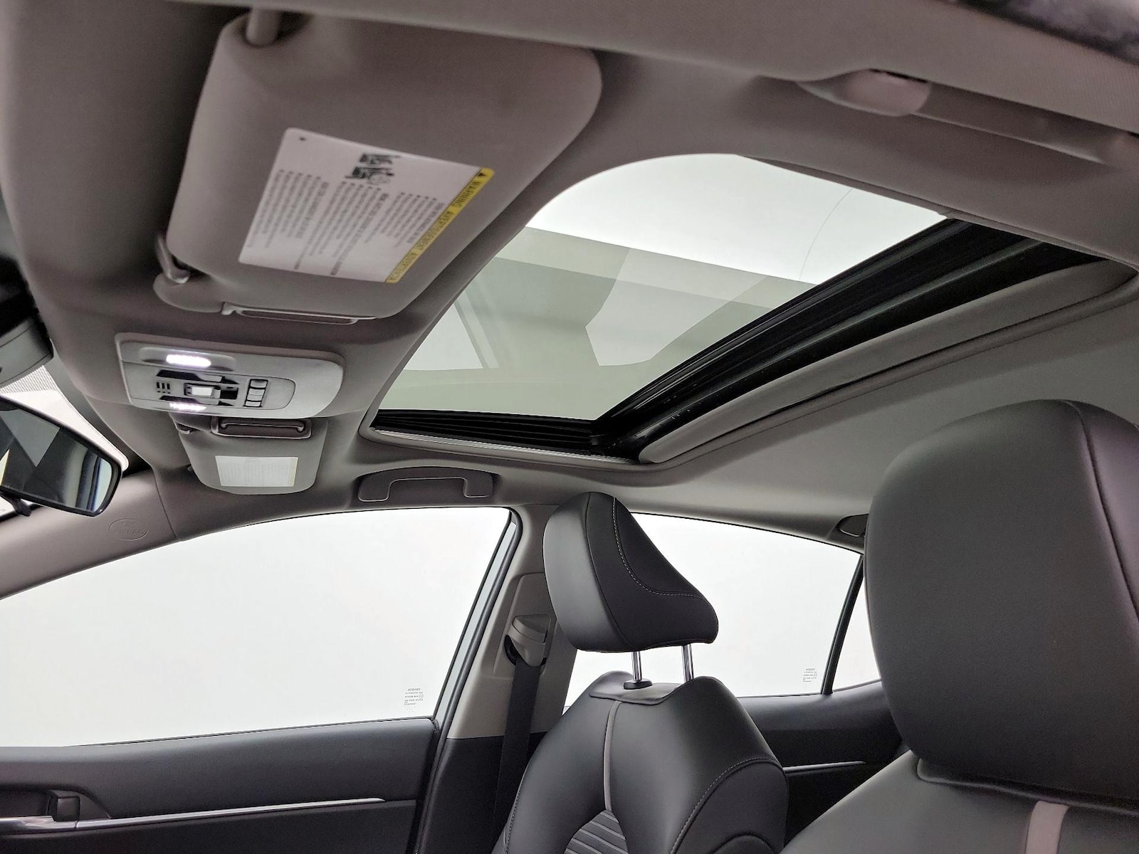 Sunroof(s) & Overhead Airbags