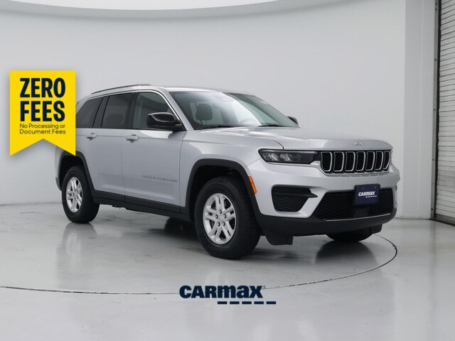 Silver 2023 Jeep Grand Cherokee SUV / Crossover Four-Wheel Drive Automatic