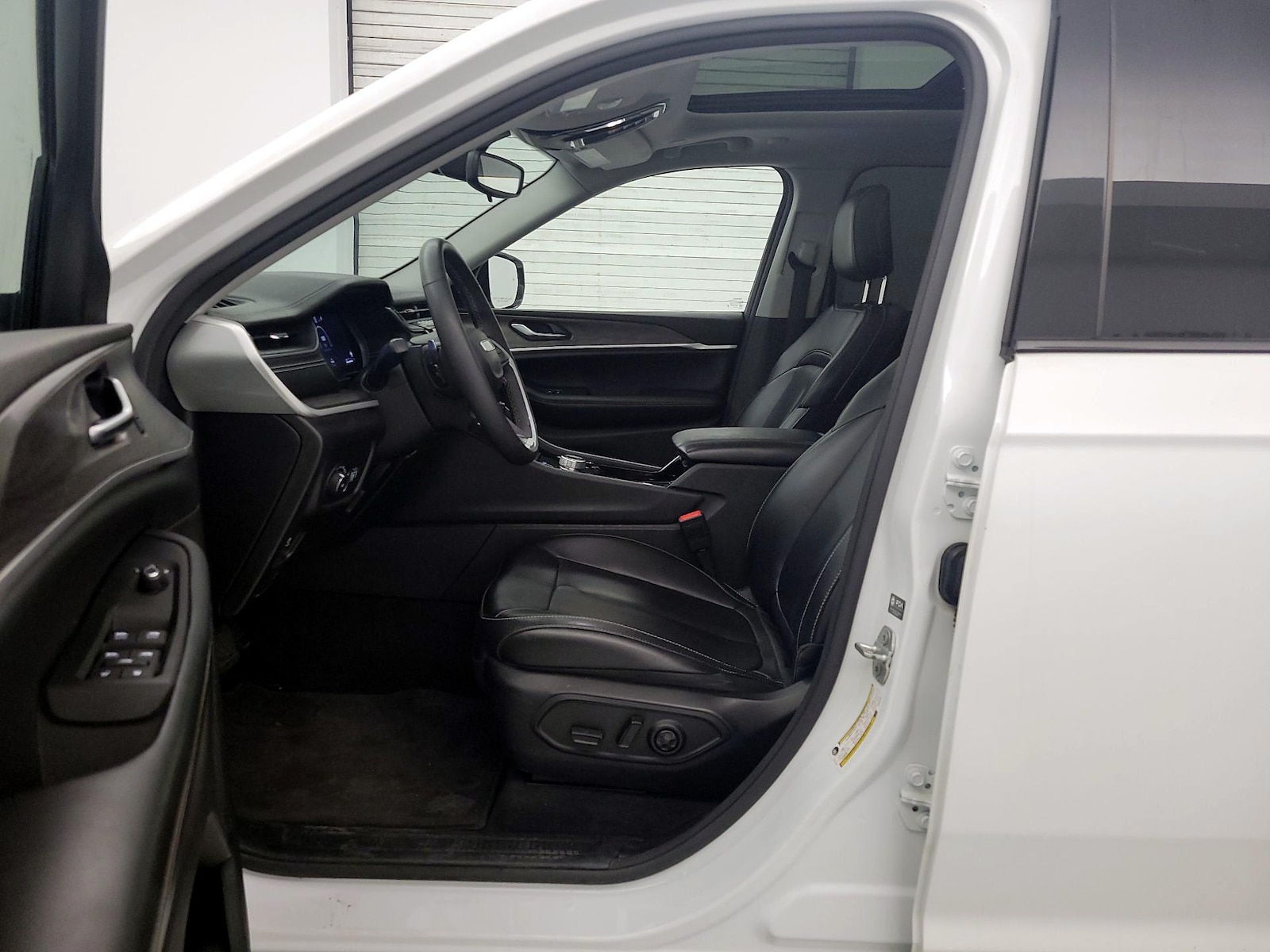 2023 Jeep Grand Cherokee Limited - Photo 12