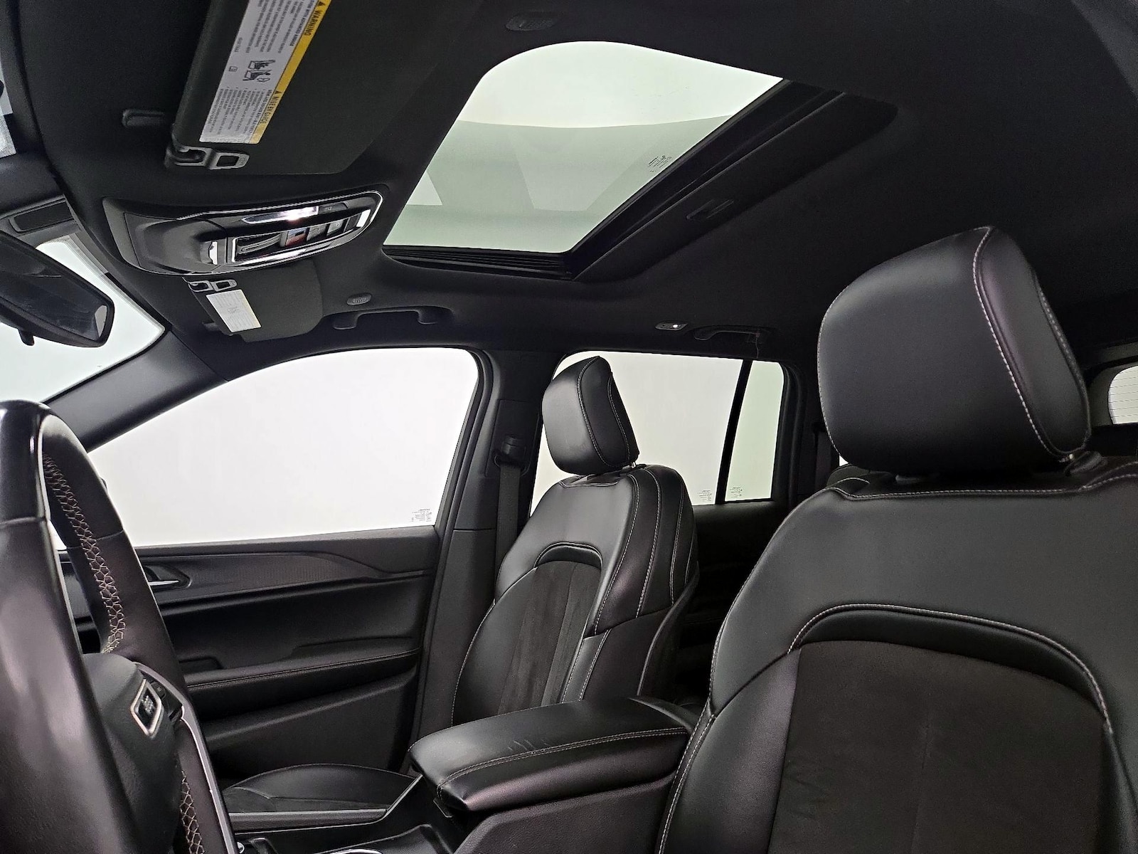 Sunroof(s) & Overhead Airbags