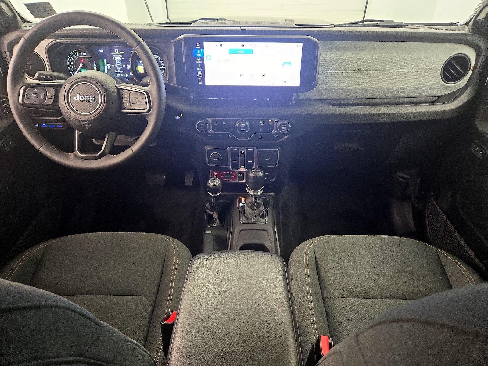 Apple CarPlay® & Android Auto™