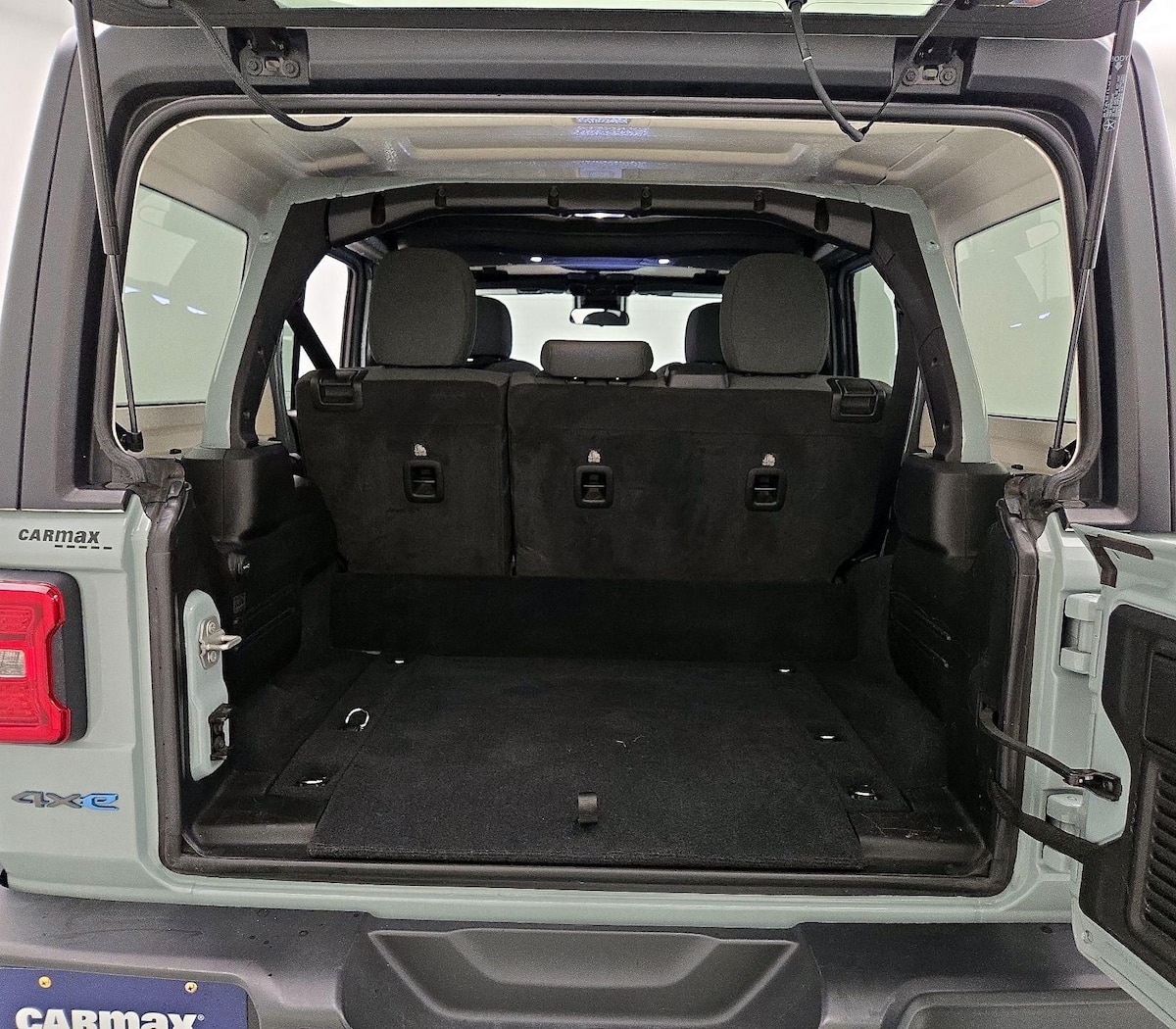 Trunk/Cargo (Seats Up)