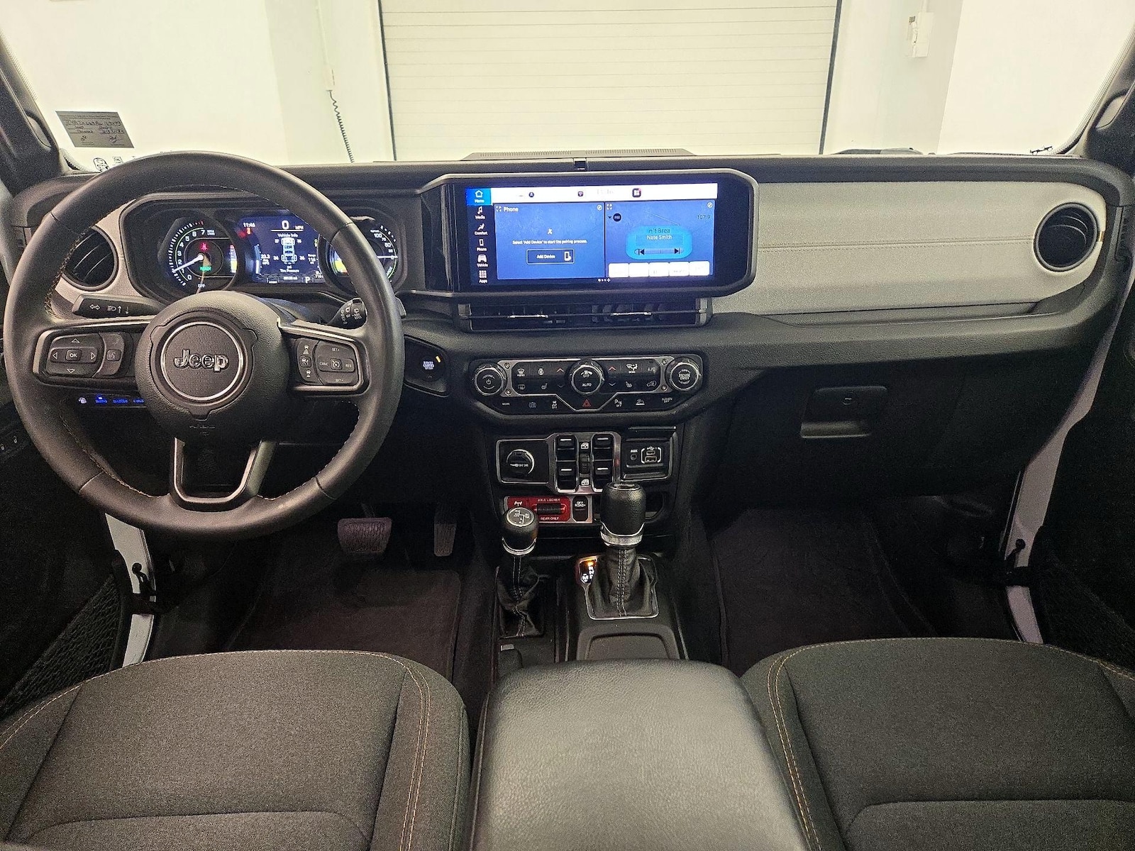 Apple CarPlay® & Android Auto™