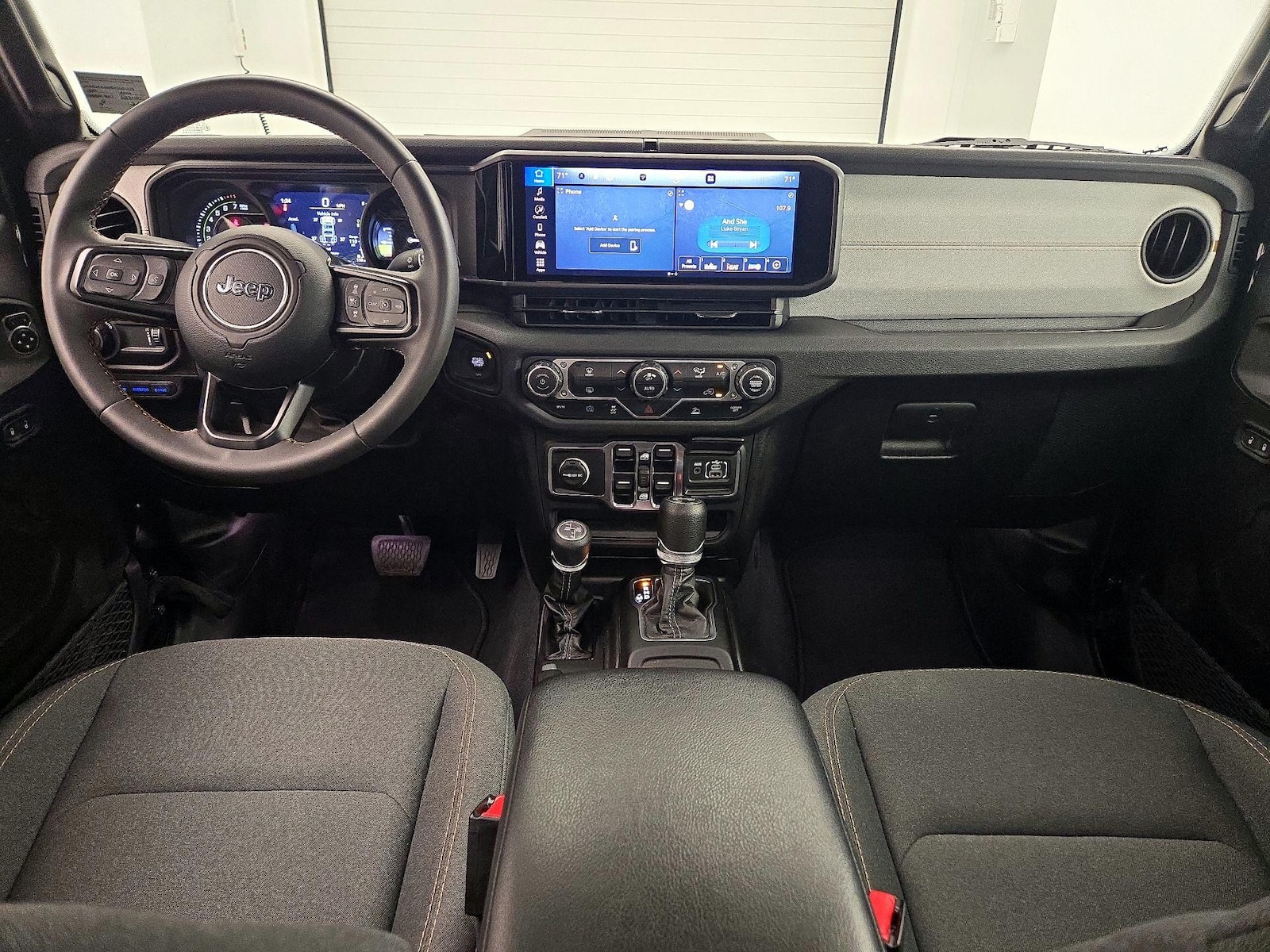 Apple CarPlay® & Android Auto™