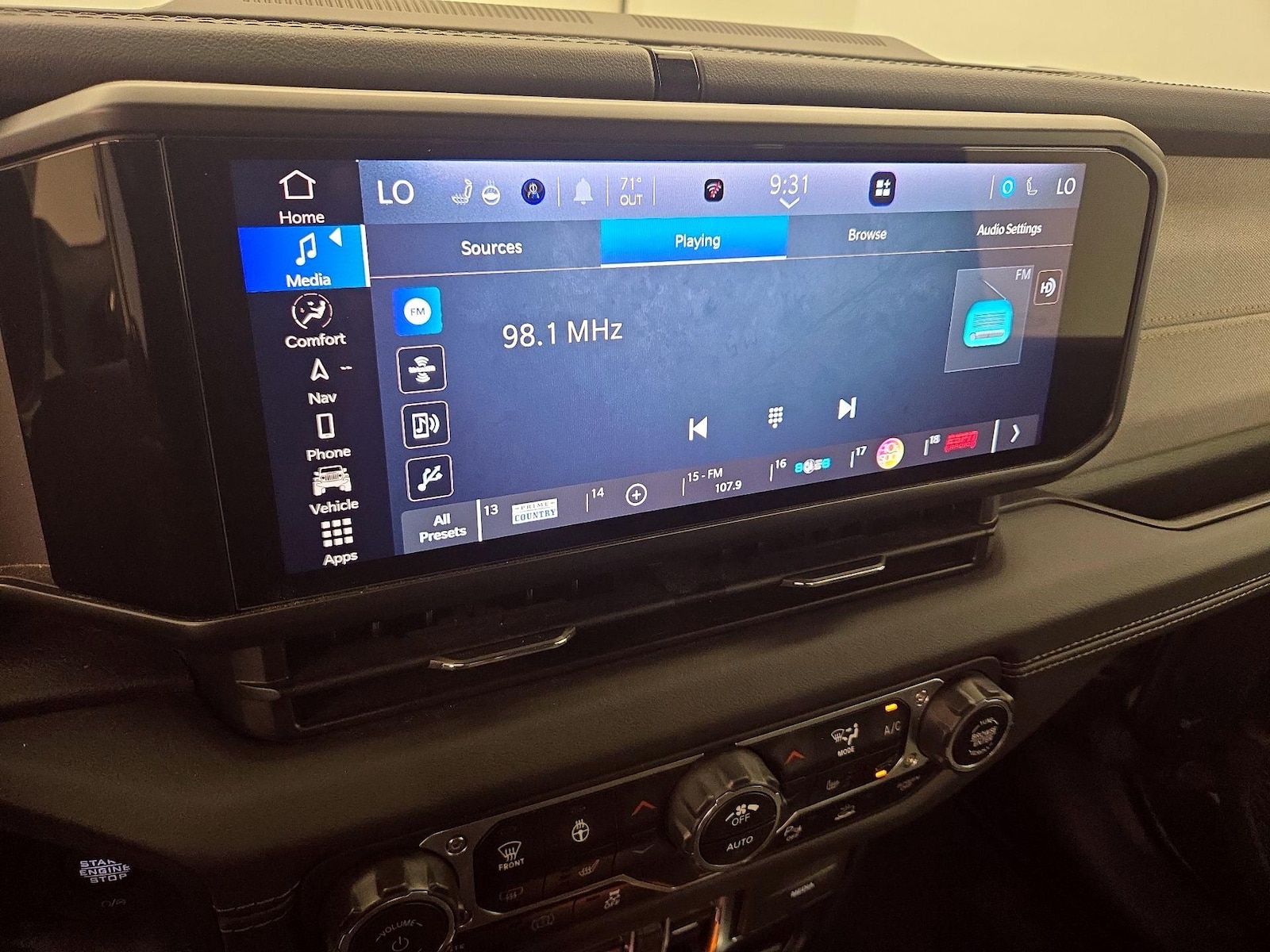 2024 Jeep Wrangler 4xe Sahara 4XE - Photo 17