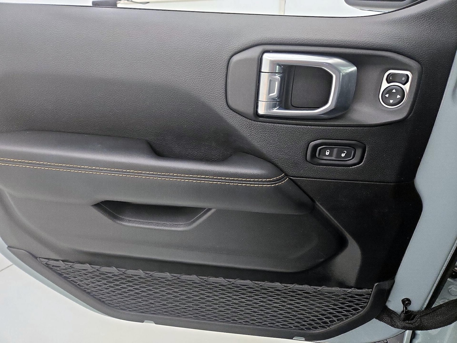 2024 Jeep Wrangler 4xe Sahara 4XE - Photo 13