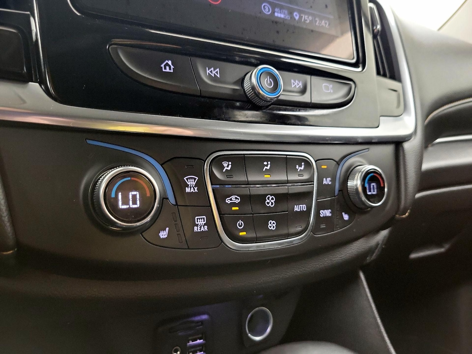 2021 Chevrolet Traverse RS - Photo 18