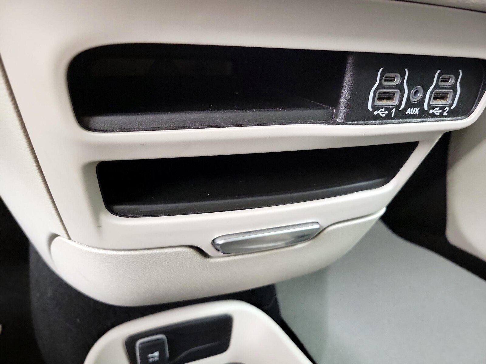 2024 Chrysler Pacifica PHEV Select - Photo 20