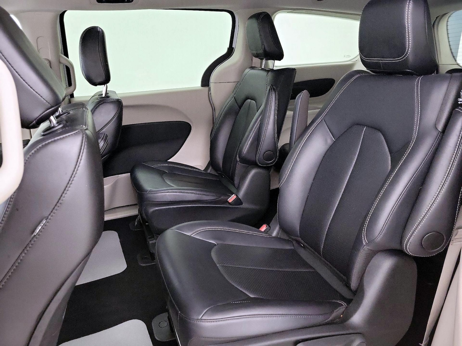 2024 Chrysler Pacifica PHEV Select - Photo 21