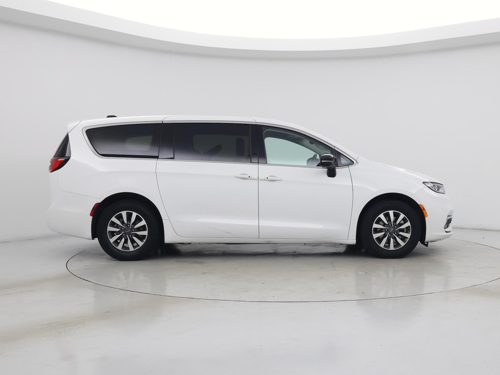2024 Chrysler Pacifica PHEV Select - Photo 8
