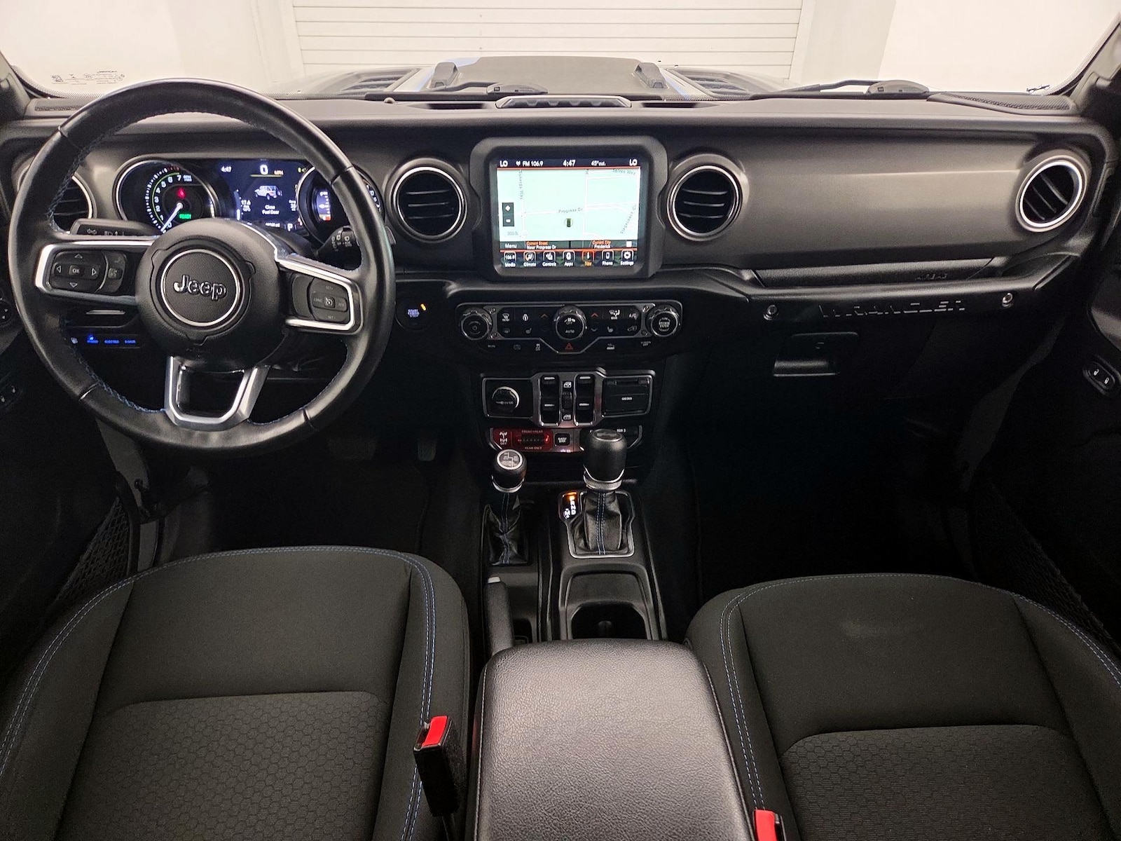 Apple CarPlay® & Android Auto™