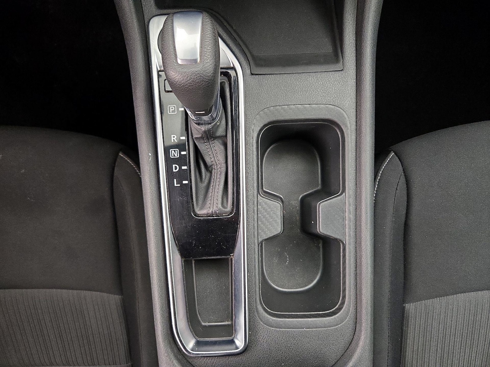 2020 Nissan Sentra SV - Photo 18