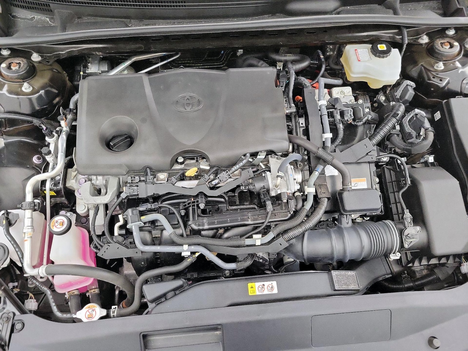 2021 Toyota Camry LE - Photo 22