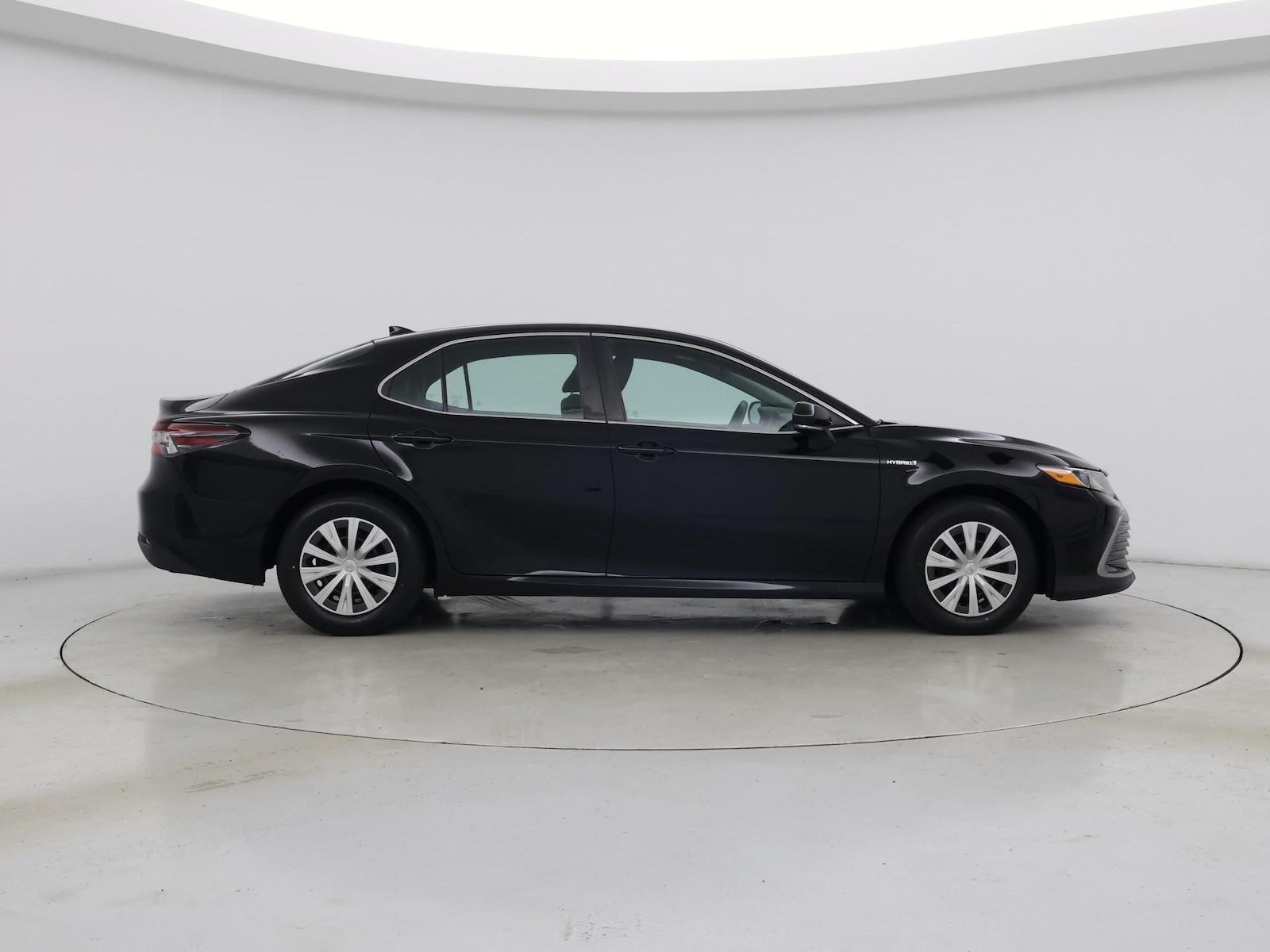 2021 Toyota Camry LE - Photo 8