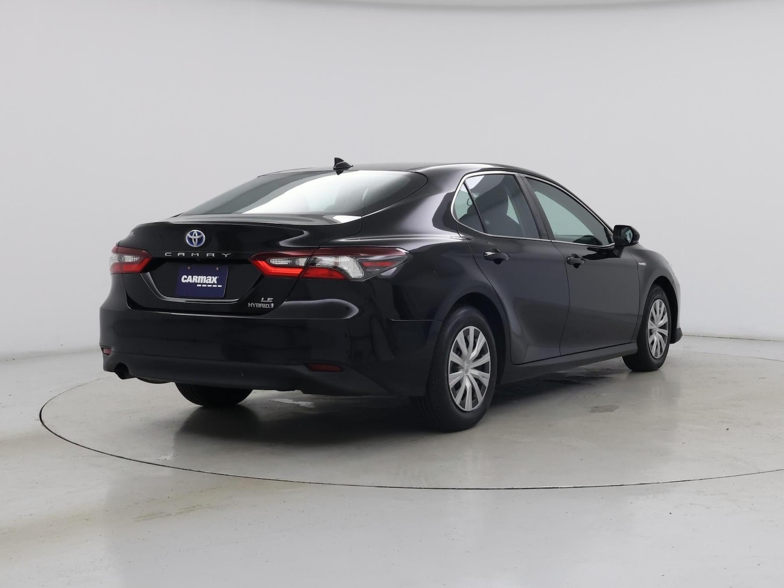2021 Toyota Camry LE - Photo 9