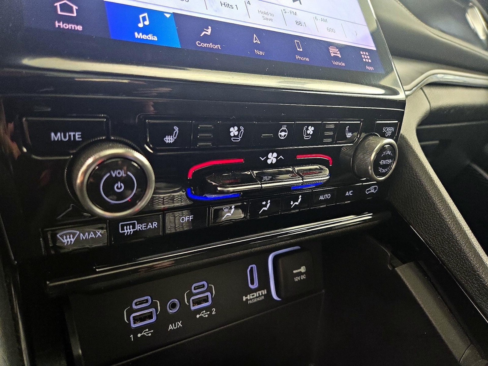 2023 Jeep Grand Cherokee Overland 4xe - Photo 18